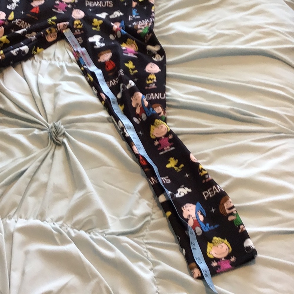 Snoopy and the Peanuts Gang Leggings NWT - Picture 8 of 8
